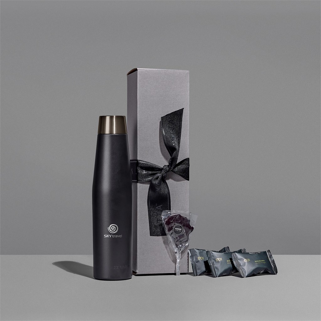 Yatta Subtly Stylish Hamper - Image 3